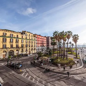 Palazzo Satriano Alojamento de Acomodação e Pequeno-almoço Nápoles